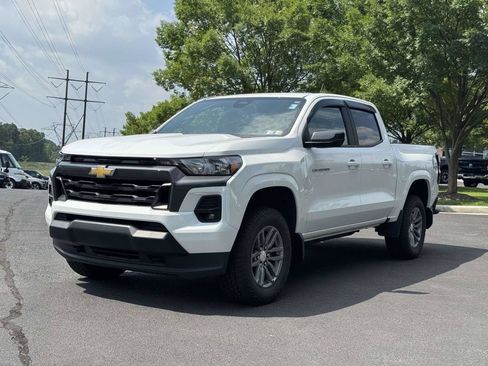 Used 2023 Chevrolet Colorado LT w/ LT Convenience Package II AWD/4WD image 27