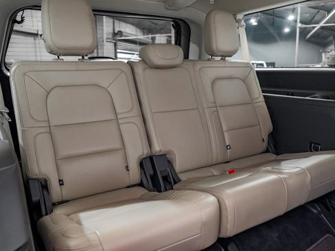 Used 2022 Lincoln Navigator L Reserve AWD/4WD image 39