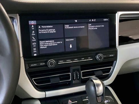 Used 2019 Porsche Macan image 6