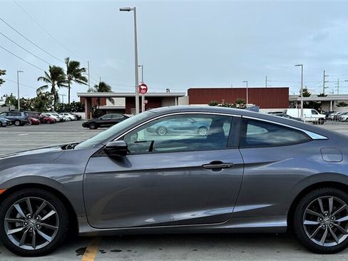 Used 2019 Honda Civic EX image 2