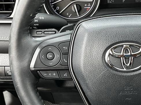 Used 2021 Toyota Camry SE w/ Cold Weather Package image 12