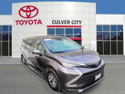 Used 2021 Toyota Sienna LE