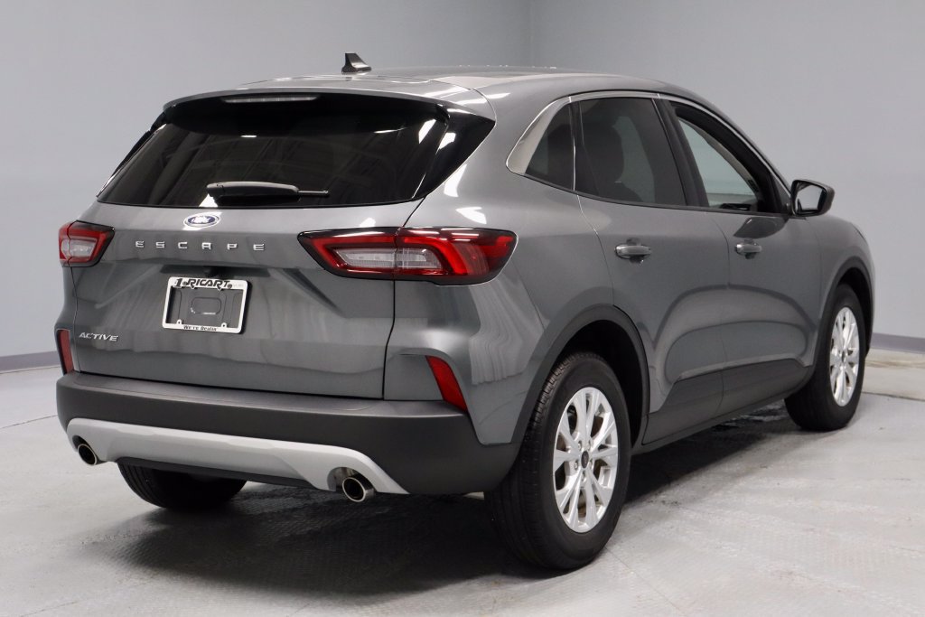 Used 2023 Ford Escape Active w/ Cold Weather Package FWD image 11