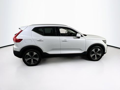 Used 2023 Volvo XC40 B5 Plus w/ Protection Package Premier AWD/4WD image 4