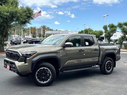 New 2026 Toyota Tacoma TRD Off-Road AWD/4WD image 2
