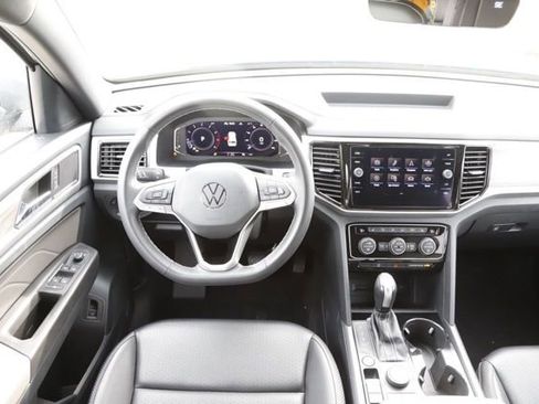 Used 2022 Volkswagen Atlas Cross Sport SE image 20