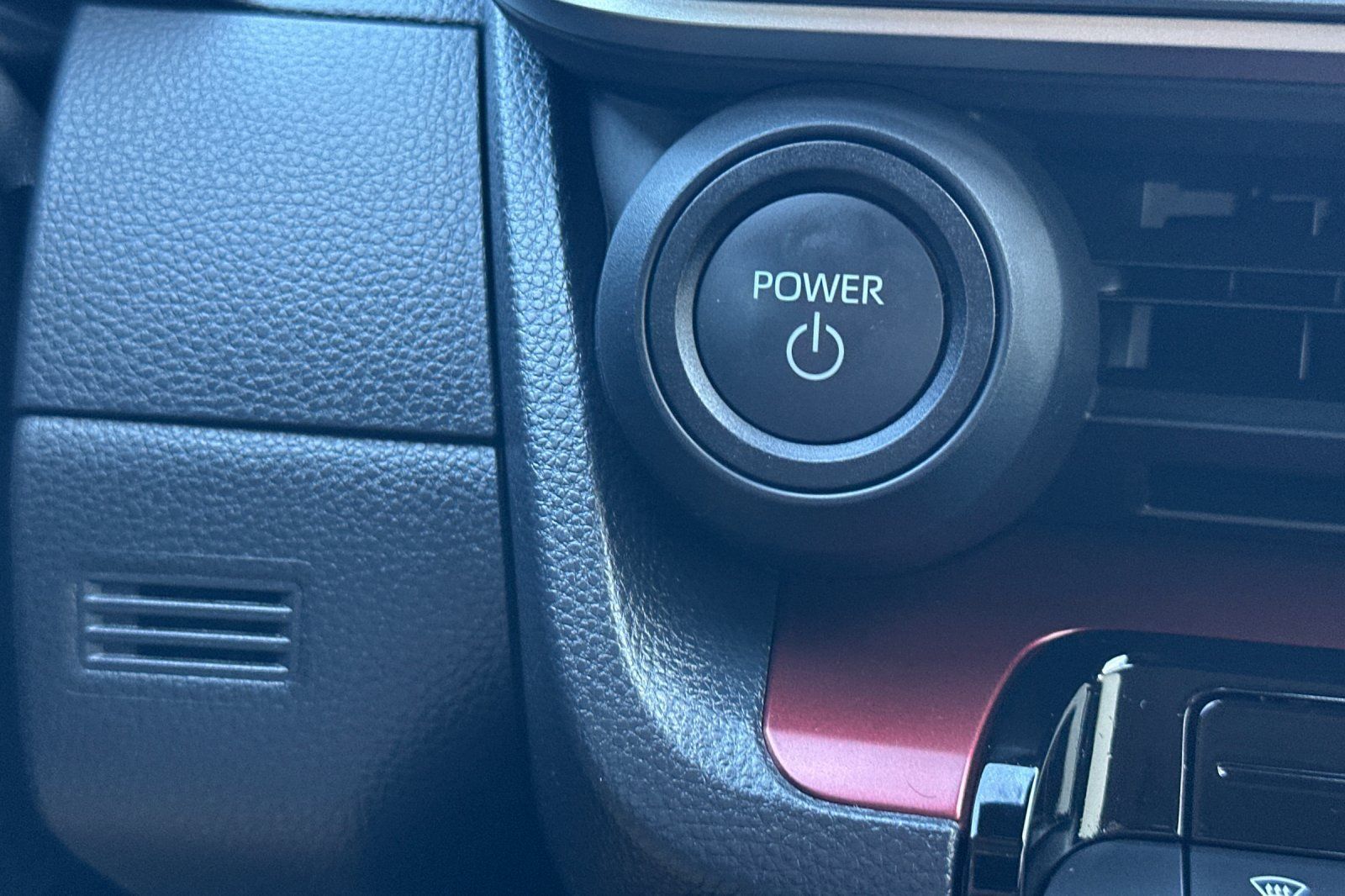 Certified 2026 Toyota Prius Plug-In Hybrid FWD image 35