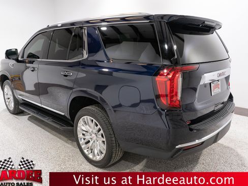 Used 2024 GMC Yukon SLT w/ SLT Luxury Package AWD/4WD image 3