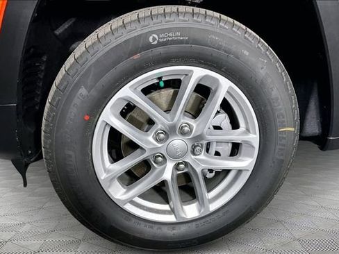 New 2026 Jeep Grand Cherokee Laredo X image 13