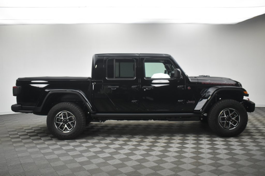 New 2027 Jeep Gladiator Rubicon AWD/4WD image 3