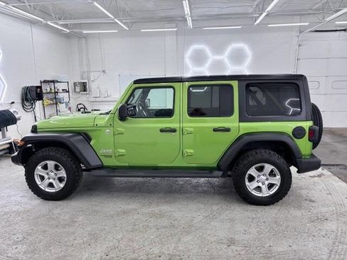 Used 2018 Jeep Wrangler Unlimited Sport image 8