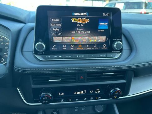 Used 2024 Nissan Rogue SV AWD/4WD image 11
