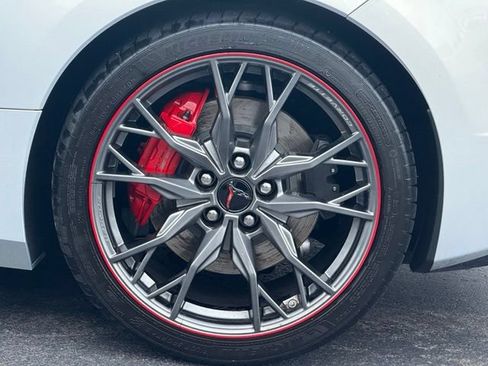 Used 2024 Chevrolet Corvette Stingray Preferred Cpe w/ Z51 Performance Package RWD image 12