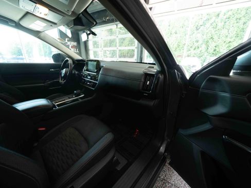 Used 2022 Nissan Pathfinder SV FWD image 26