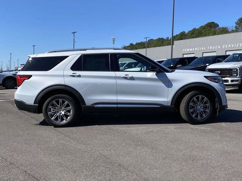 New 2026 Ford Explorer Platinum RWD image 2