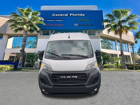 Used 2025 RAM ProMaster 2500 w/ Convenience Group FWD image 3