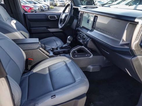Used 2022 Ford Bronco Outer Banks image 15