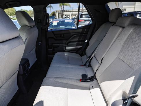 Certified 2025 Toyota 4Runner SR5 AWD/4WD image 16