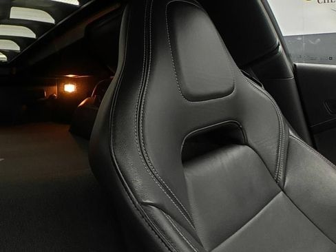 Used 2019 Chevrolet Corvette Stingray Coupe w/ Carbon Flash Badge Package RWD image 11