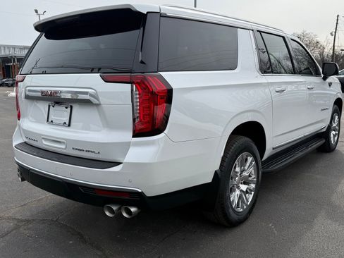 Used 2021 GMC Yukon XL Denali image 3