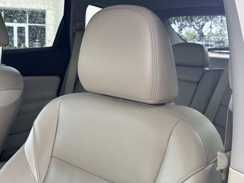 Used 2016 Nissan Murano Platinum w/ Platinum Technology Package FWD image 14
