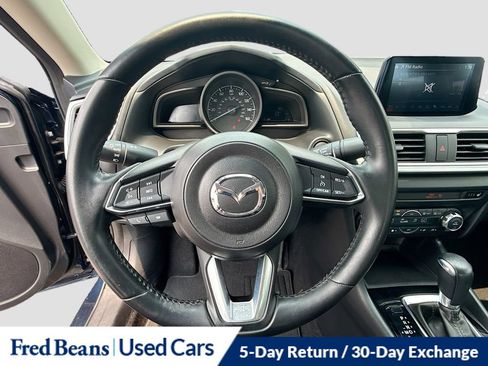 Used 2018 MAZDA MAZDA3 Touring FWD image 15