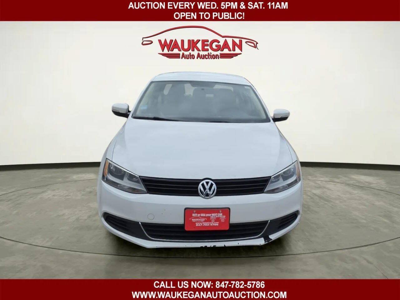 Used 2013 Volkswagen Jetta SE FWD image 2