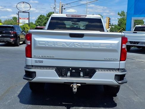 Used 2021 Chevrolet Silverado 1500 Custom AWD/4WD image 16