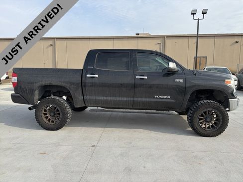 Used 2017 Toyota Tundra Limited w/ Limited Premium Package image 4