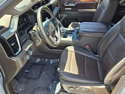 Used 2025 GMC Sierra 1500 Denali AWD/4WD image 11