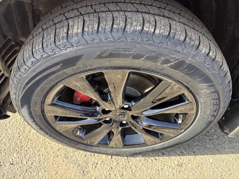 Used 2015 Toyota RAV4 Limited image 7