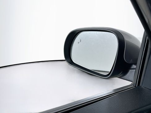 Used 2025 Kia Soul LX w/ LX Technology Package image 16