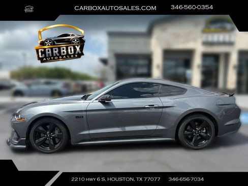 Used 2022 Ford Mustang GT Premium w/ Equipment Group 401A image 2