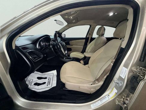 Used 2013 Chrysler 200 Touring image 12