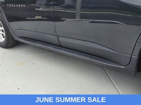 Used 2018 Chevrolet Traverse LT FWD image 32
