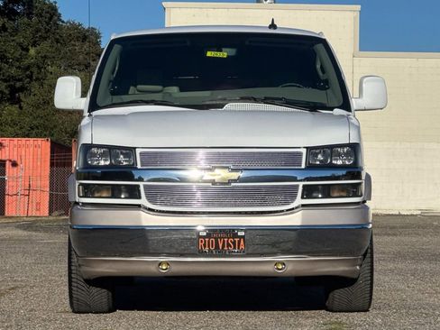Used 2023 Chevrolet Express 2500 RWD image 9