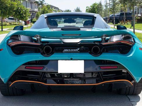 Used 2022 McLaren 720S Spider RWD image 17