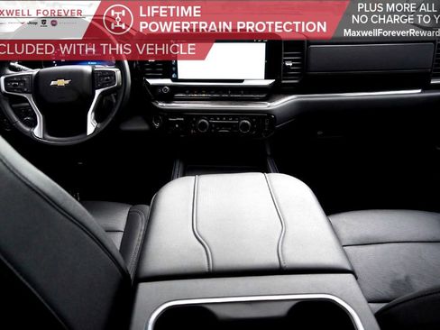 Used 2024 Chevrolet Silverado 2500 LTZ w/ LTZ Convenience Package image 30