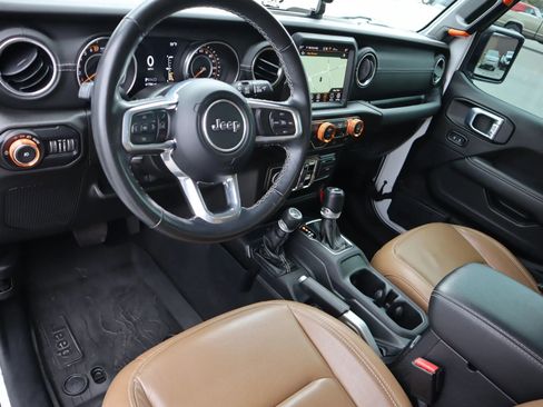 Used 2021 Jeep Wrangler Unlimited Sahara image 10