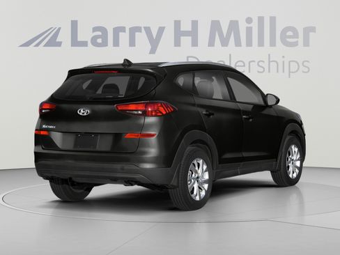 Used 2021 Hyundai Tucson SE FWD image 2