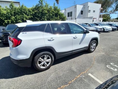 Used 2019 GMC Terrain SLE FWD image 4