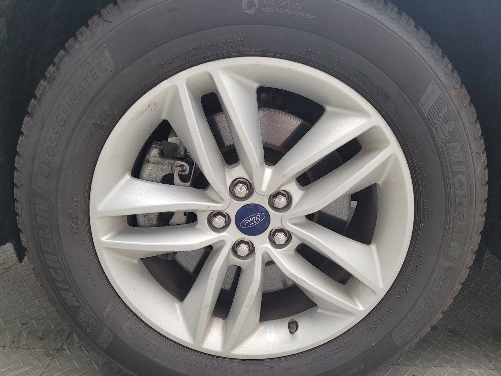 Used 2017 Ford Edge SEL AWD/4WD image 31