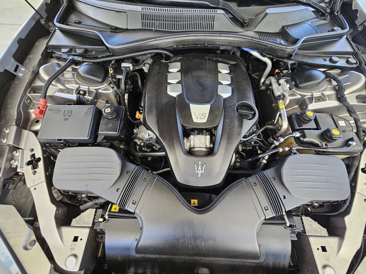 Used 2014 Maserati Ghibli RWD image 33