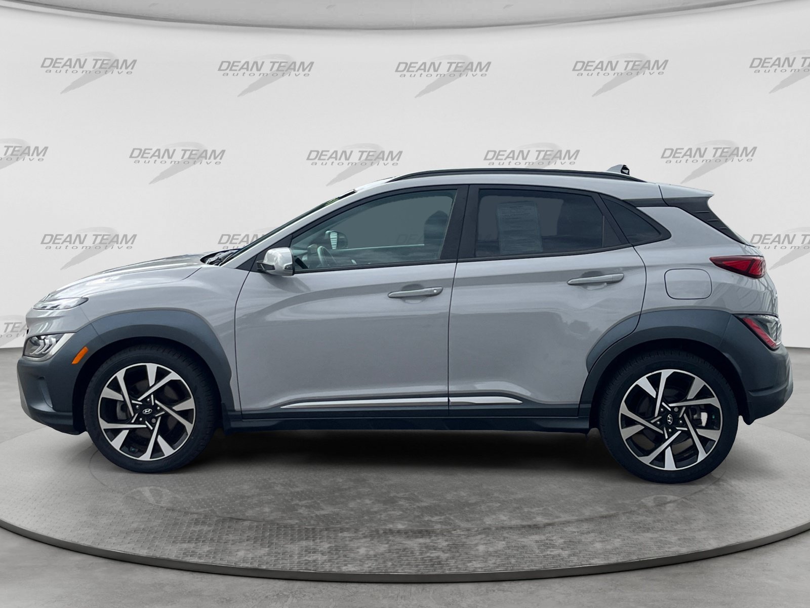 Used 2022 Hyundai Kona Limited AWD/4WD image 4