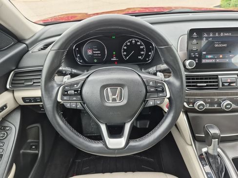 Used 2018 Honda Accord Touring image 24