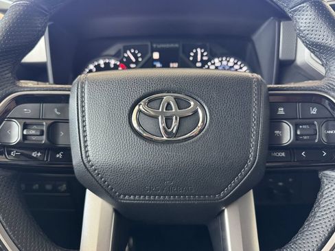 Used 2022 Toyota Tundra Limited AWD/4WD image 17