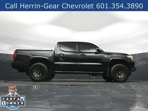 Used 2023 Toyota Tacoma SR AWD/4WD image 44