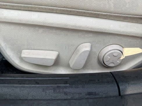 Used 2026 Genesis G70 2.5T image 19