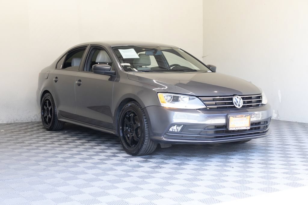Used 2016 Volkswagen Jetta Sport FWD image 6