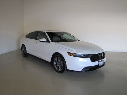 Certified 2023 Honda Accord EX-L image 3